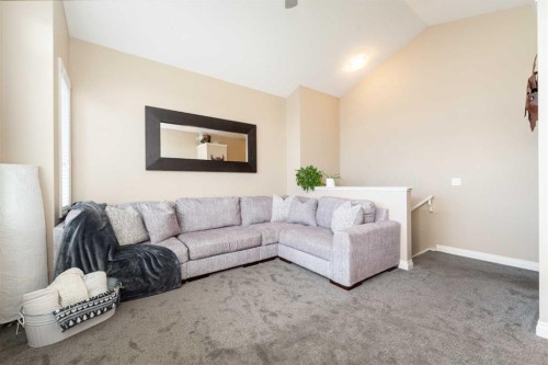 719 Hampton Hills Drive Ne, High River, AB - Indoor Photo Showing Living Room