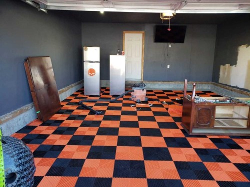 719 Hampton Hills Drive Ne, High River, AB - Indoor Photo Showing Garage