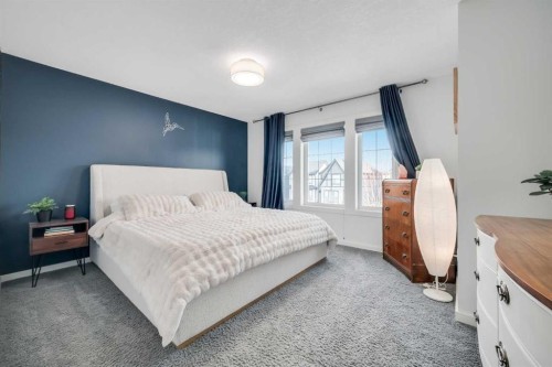 19 Marquis Gardens Se, Calgary, AB - Indoor Photo Showing Bedroom