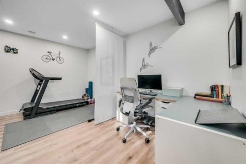 19 Marquis Gardens Se, Calgary, AB - Indoor Photo Showing Other Room