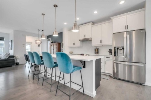 19 Marquis Gardens Se, Calgary, AB - Indoor Photo Showing Kitchen With Upgraded Kitchen