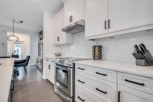 19 Marquis Gardens Se, Calgary, AB - Indoor Photo Showing Kitchen With Upgraded Kitchen