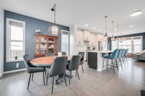 19 Marquis Gardens Se, Calgary, AB - Indoor Photo Showing Dining Room