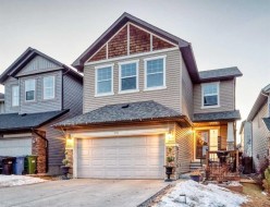 719 Panamount Boulevard NW Calgary, AB T3K 0P7