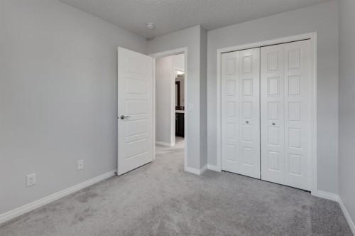 362 Wolf Creek Manor Se, Calgary, AB - Indoor