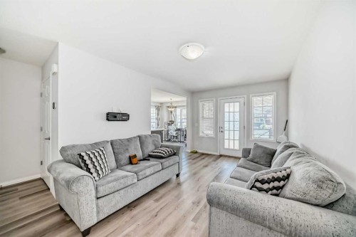 81 Cityscape Row Ne, Calgary, AB - Indoor Photo Showing Living Room