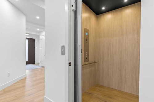 407 Patterson Boulevard Sw, Calgary, AB - Indoor Photo Showing Other Room