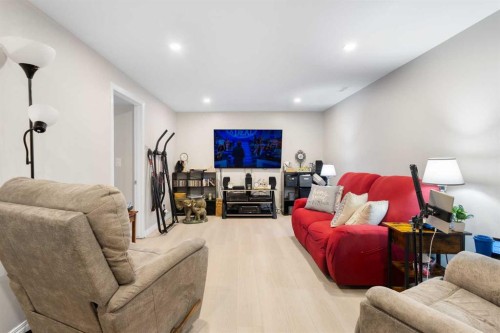 4612 Fortune Road Se, Calgary, AB - Indoor