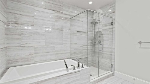 502-221 Quarry Way Se, Calgary, AB - Indoor Photo Showing Bathroom