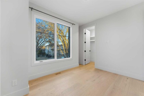 631 55 Avenue Sw, Calgary, AB - Indoor Photo Showing Other Room