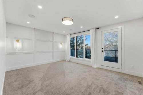 631 55 Avenue Sw, Calgary, AB - Indoor Photo Showing Other Room