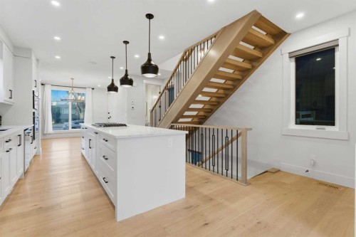 631 55 Avenue Sw, Calgary, AB - Indoor