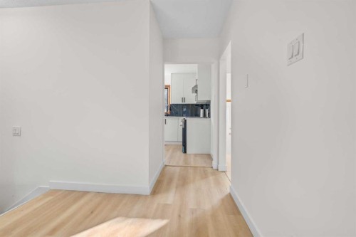 4720 Fordham Crescent Se, Calgary, AB - Indoor Photo Showing Other Room