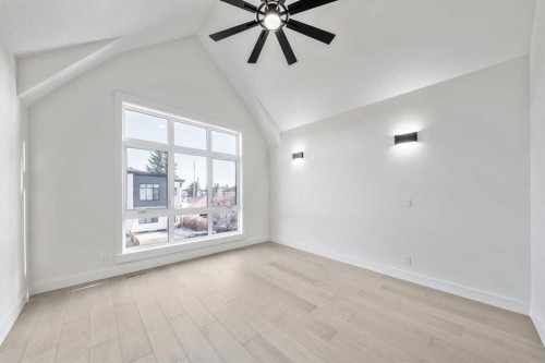 1417 42 Street Sw, Calgary, AB - Indoor Photo Showing Other Room