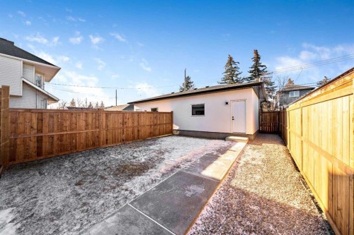 1417 42 Street Sw, Calgary, AB - Outdoor With Exterior