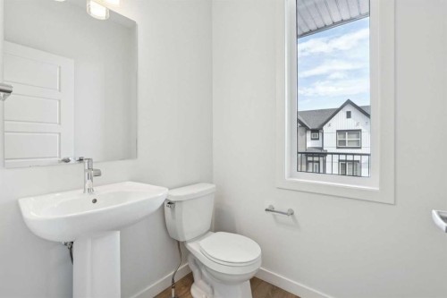 54 Evanscrest Manor Nw, Calgary, AB - Indoor Photo Showing Bathroom