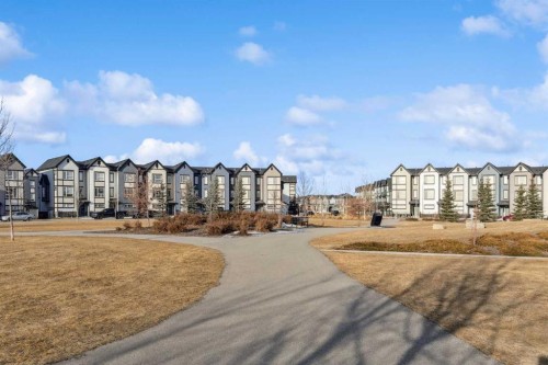 54 Evanscrest Manor Nw, Calgary, AB - Outdoor With Facade