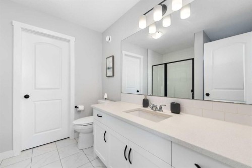 141 Boulder Creek Place, Langdon, AB - Indoor Photo Showing Bathroom
