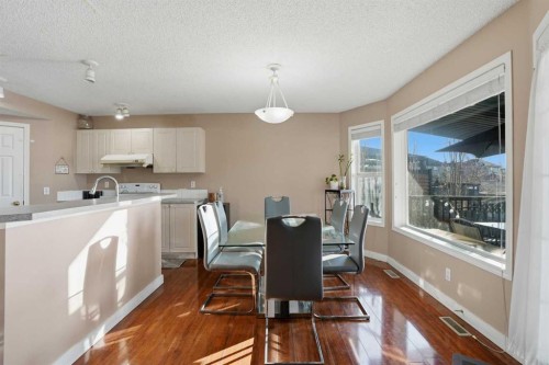 82 Martha'S Meadow Close Ne, Calgary, AB - Indoor Photo Showing Dining Room
