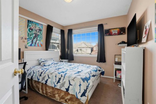 82 Martha'S Meadow Close Ne, Calgary, AB - Indoor Photo Showing Bedroom