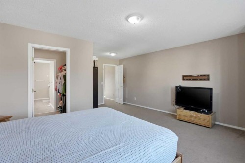 82 Martha'S Meadow Close Ne, Calgary, AB - Indoor Photo Showing Bedroom