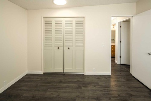 4712 Vegas Road Nw, Calgary, AB - Indoor Photo Showing Other Room