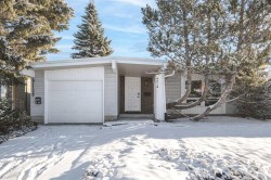 4712 Vegas Road NW Calgary, AB T3A 1W3
