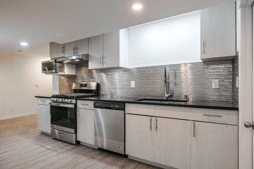 4712 Vegas Road Nw, Calgary, AB - Indoor Photo Showing Kitchen With Upgraded Kitchen