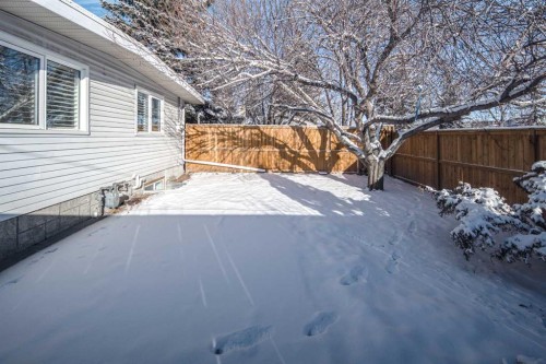 4712 Vegas Road Nw, Calgary, AB - Outdoor