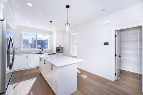 78 Corner Glen Grove Ne, Calgary, AB - Indoor Photo Showing Kitchen With Upgraded Kitchen
