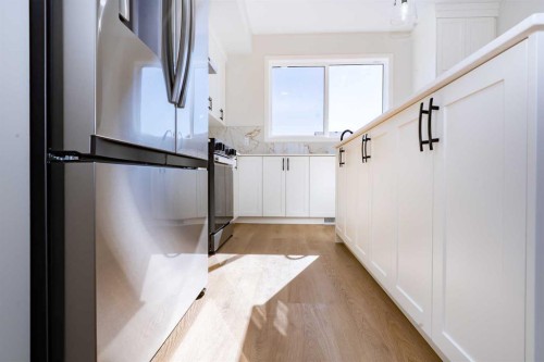 78 Corner Glen Grove Ne, Calgary, AB - Indoor