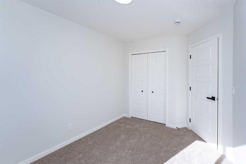 78 Corner Glen Grove Ne, Calgary, AB - Indoor