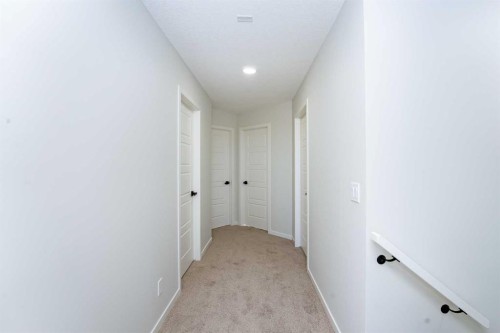 78 Corner Glen Grove Ne, Calgary, AB - Indoor Photo Showing Other Room