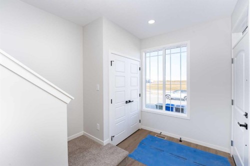 78 Corner Glen Grove Ne, Calgary, AB - Indoor Photo Showing Other Room