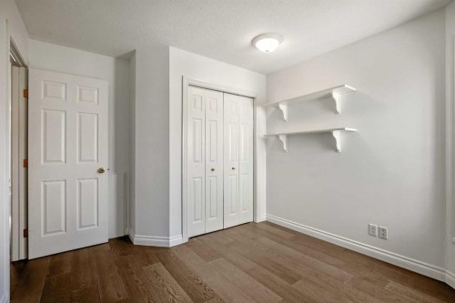 206-630 10 Street Nw, Calgary, AB - Indoor Photo Showing Other Room