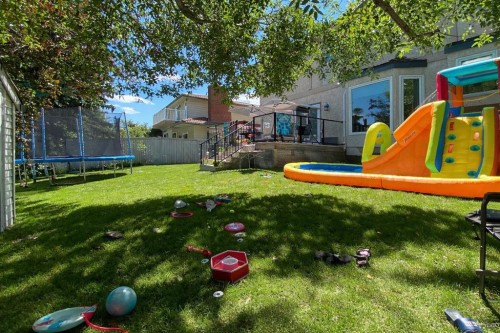 16 Woodacres Drive Sw, Calgary, AB - Outdoor