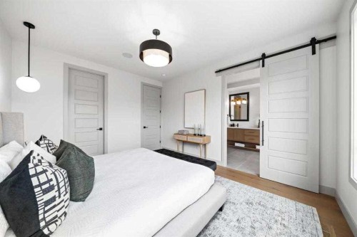 2533 2 Avenue Nw, Calgary, AB - Indoor Photo Showing Bedroom