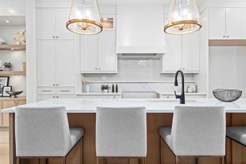 2533 2 Avenue Nw, Calgary, AB - Indoor