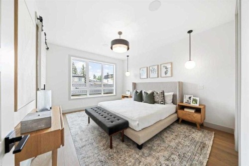 2533 2 Avenue Nw, Calgary, AB - Indoor Photo Showing Bedroom