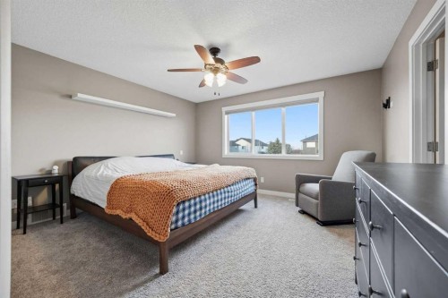 136 Wildrose Crescent, Strathmore, AB - Indoor Photo Showing Bedroom