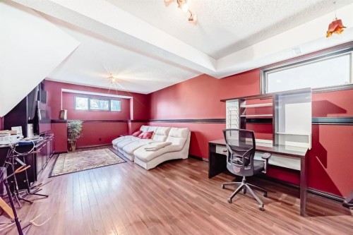 8373 Edgevalley Drive Nw, Calgary, AB 