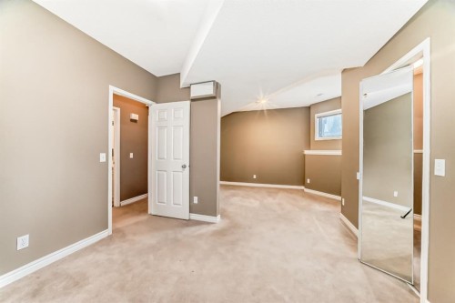 8373 Edgevalley Drive Nw, Calgary, AB 