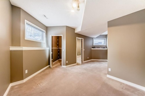 8373 Edgevalley Drive Nw, Calgary, AB 
