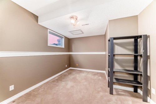 8373 Edgevalley Drive Nw, Calgary, AB 