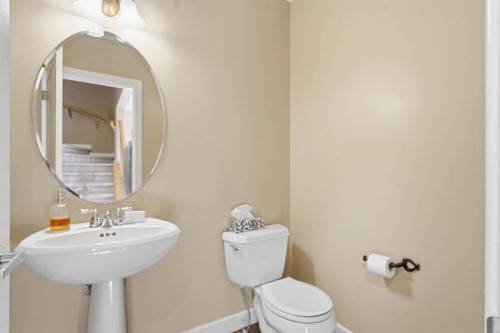 33 Prominence Park Sw, Calgary, AB 