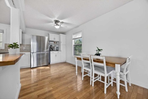 98 Ranch Glen Drive Nw, Calgary, AB - Indoor Photo Showing Dining Room