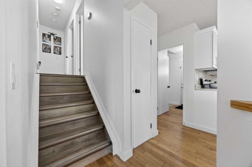 98 Ranch Glen Drive Nw, Calgary, AB - Indoor Photo Showing Other Room