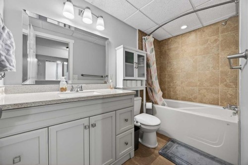 98 Ranch Glen Drive Nw, Calgary, AB - Indoor Photo Showing Bathroom