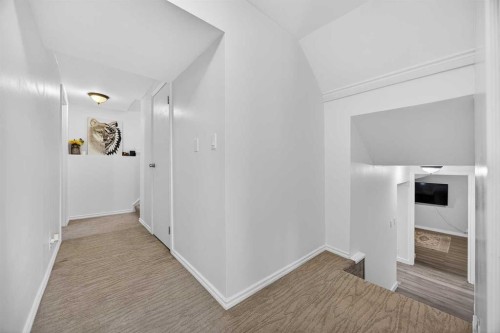 98 Ranch Glen Drive Nw, Calgary, AB - Indoor Photo Showing Other Room