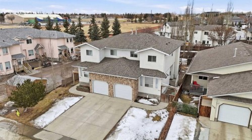 302 Strathaven Drive, Strathmore, AB - Outdoor